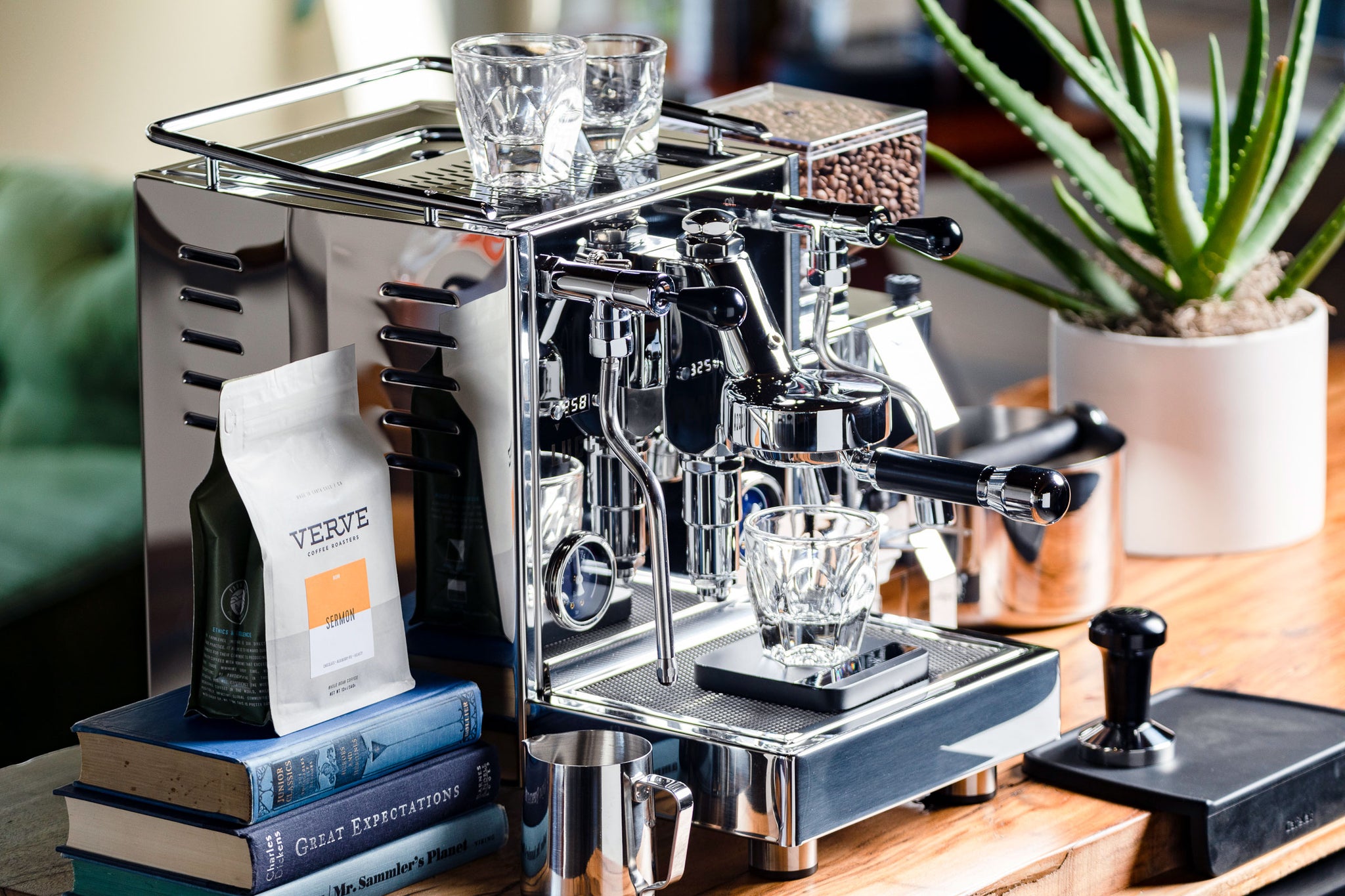 Lucca X58 Espresso Machine with Eureka Mignon SpecialitaEspresso Grinder - lifestyle